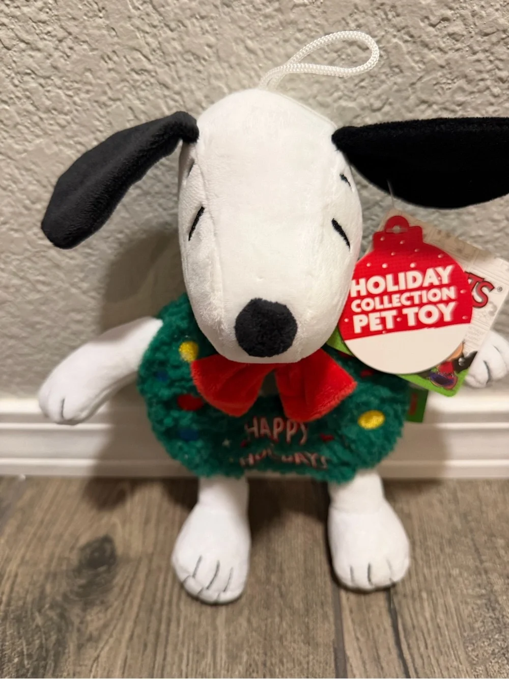 Peanuts Snoopy Holiday Wreath Plush Squeaky Dog Toy NWT Christmas